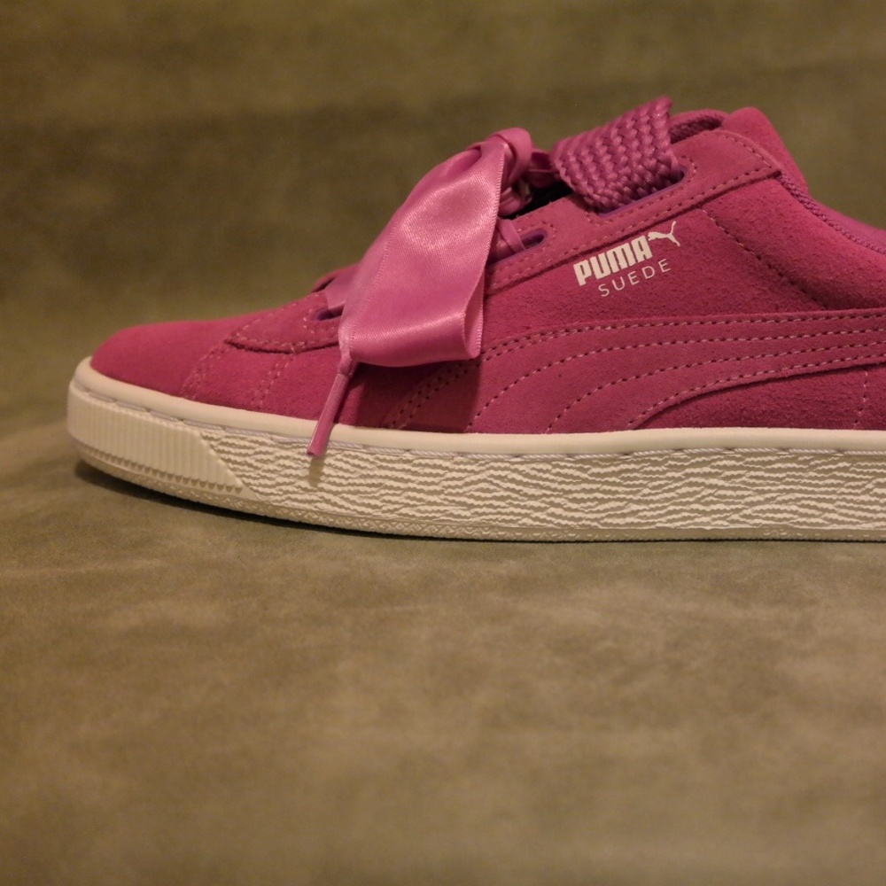 Puma suede heart sneaker